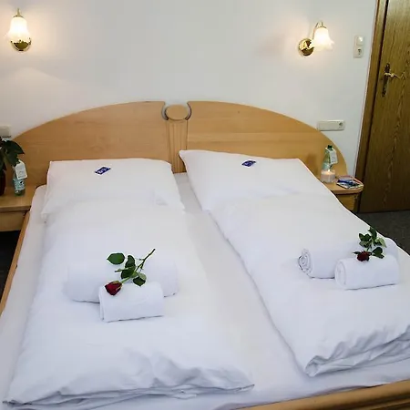 Roulette Apartments Und Zimmer Kirchberg Kirchberg in Tirol Room photo