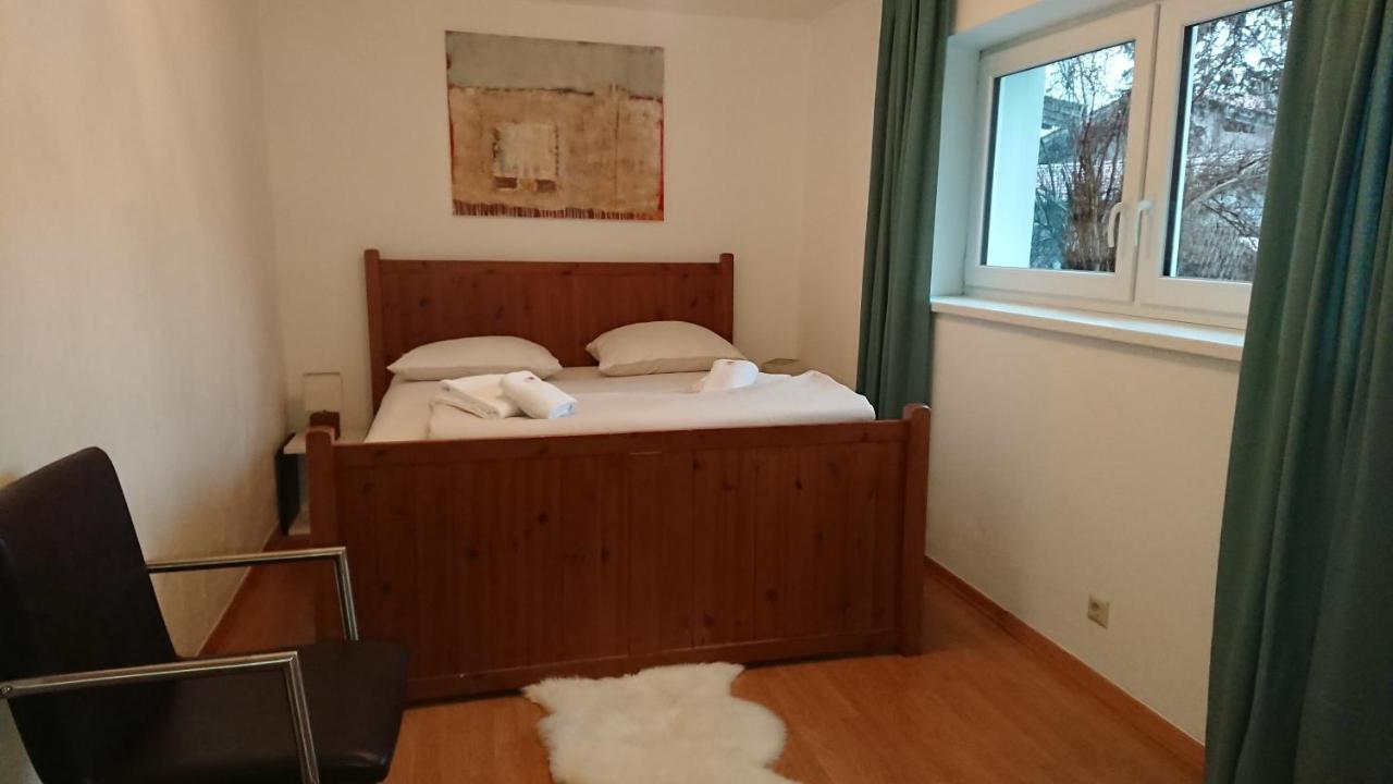 Roulette Und Zimmer Apartment