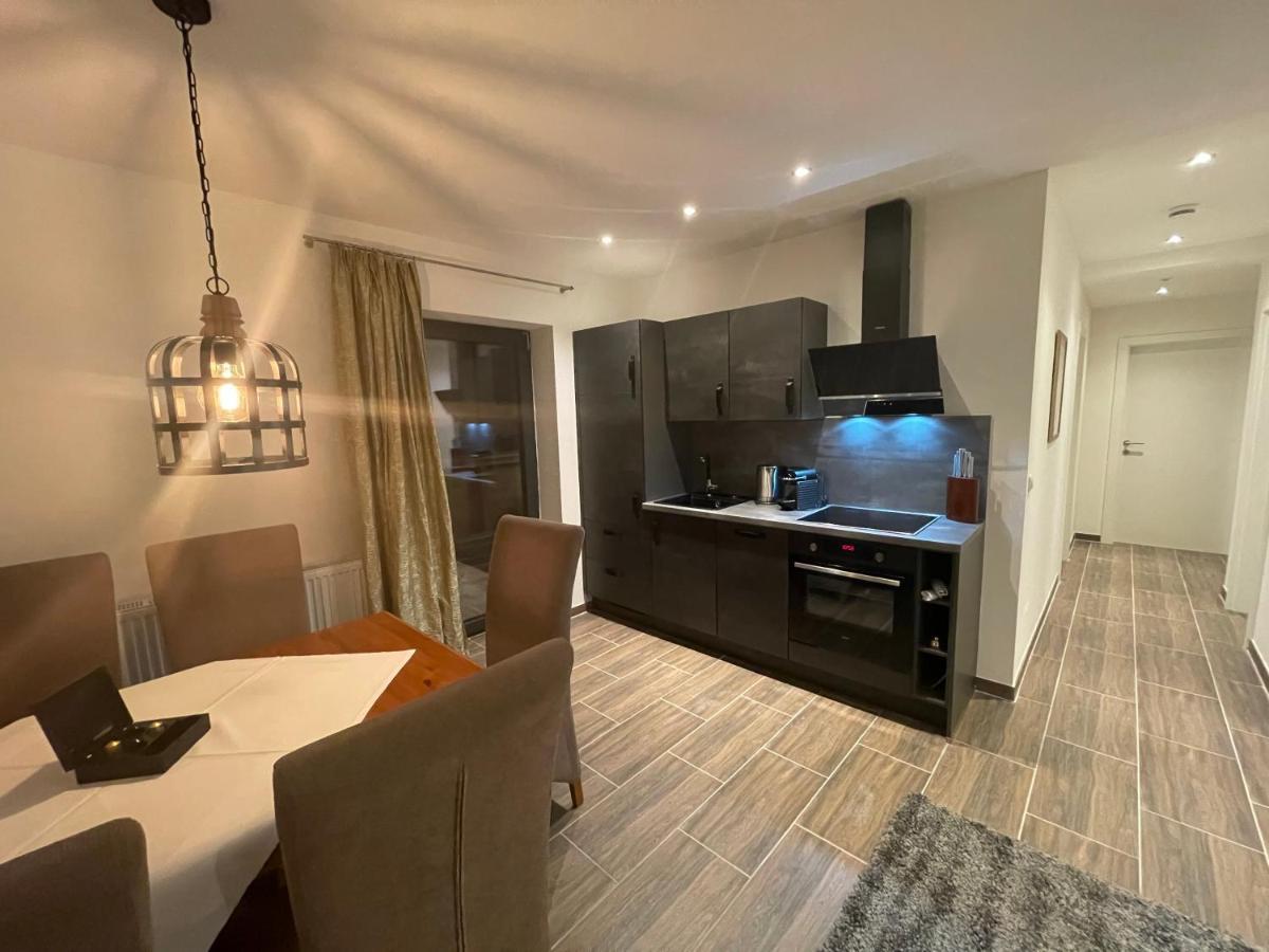 Roulette Und Zimmer Apartment *