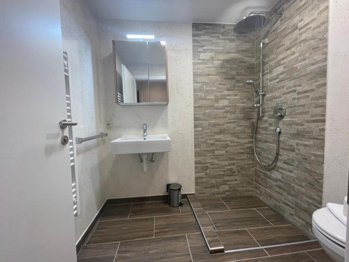 Roulette Und Zimmer Apartment
